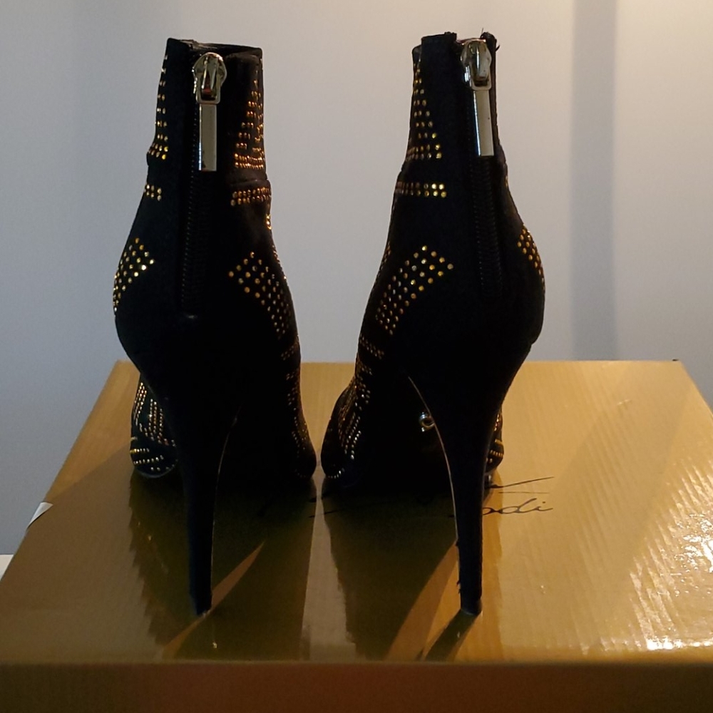 Booties - Picture 3 of 4